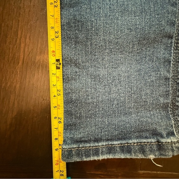 1822 Women's Distressed Skinny Blue Jeans size 8/29 - Picture 9 of 14